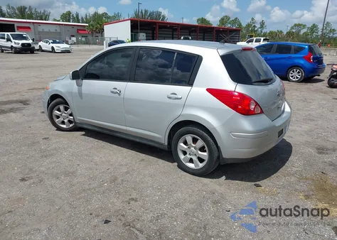 2008 Nissan Versa 1.8Sl z USA, uszkodzony, nr VIN 3N1BC13E08L418704